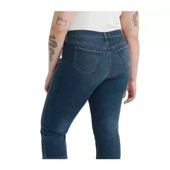 NEW Levi’s‎ 311 Shaping Skinny Capri Dark Wash Women’s 24W NWT - Picture 2 of 12